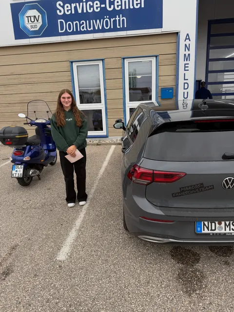 Annika, das Wochenende kann starten! Gratulation zum Führerschein