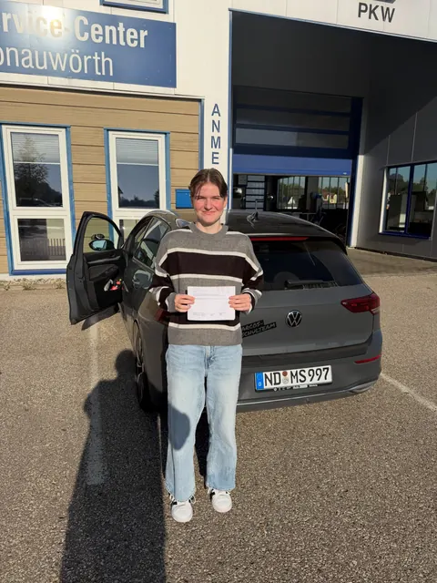 Jayden, nun kann es losgehen! Gratulation zum Führerschein